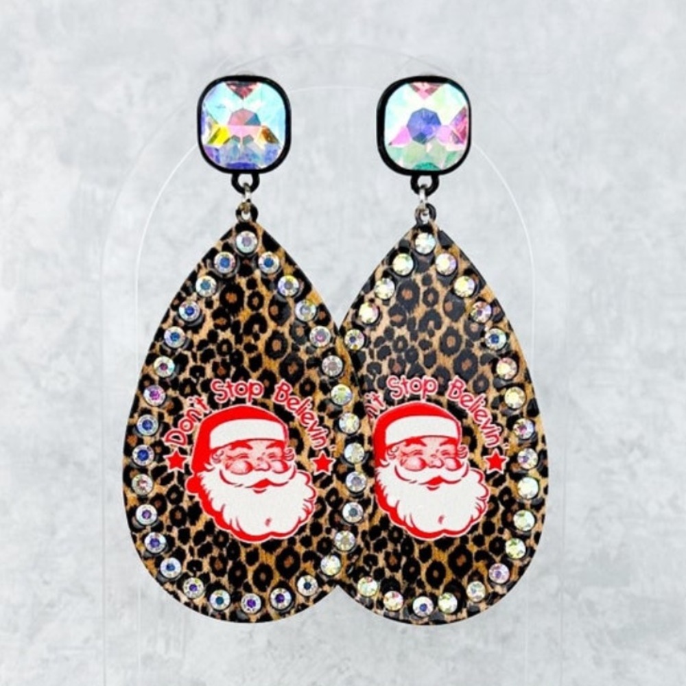 ☀️SALE☀️EUC Don’t Stop Believin’ Santa Leopard Earrings. 🎅🏻🐆